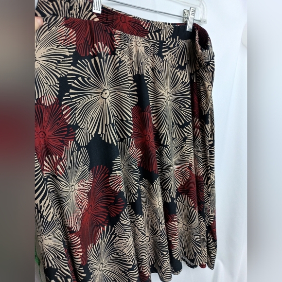 Gilli Boho Black Red Dark Romantic Whimsigoth Geometric Floral Maxi Skirt - Picture 3 of 6